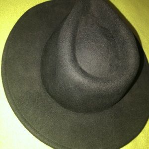 Black fedora